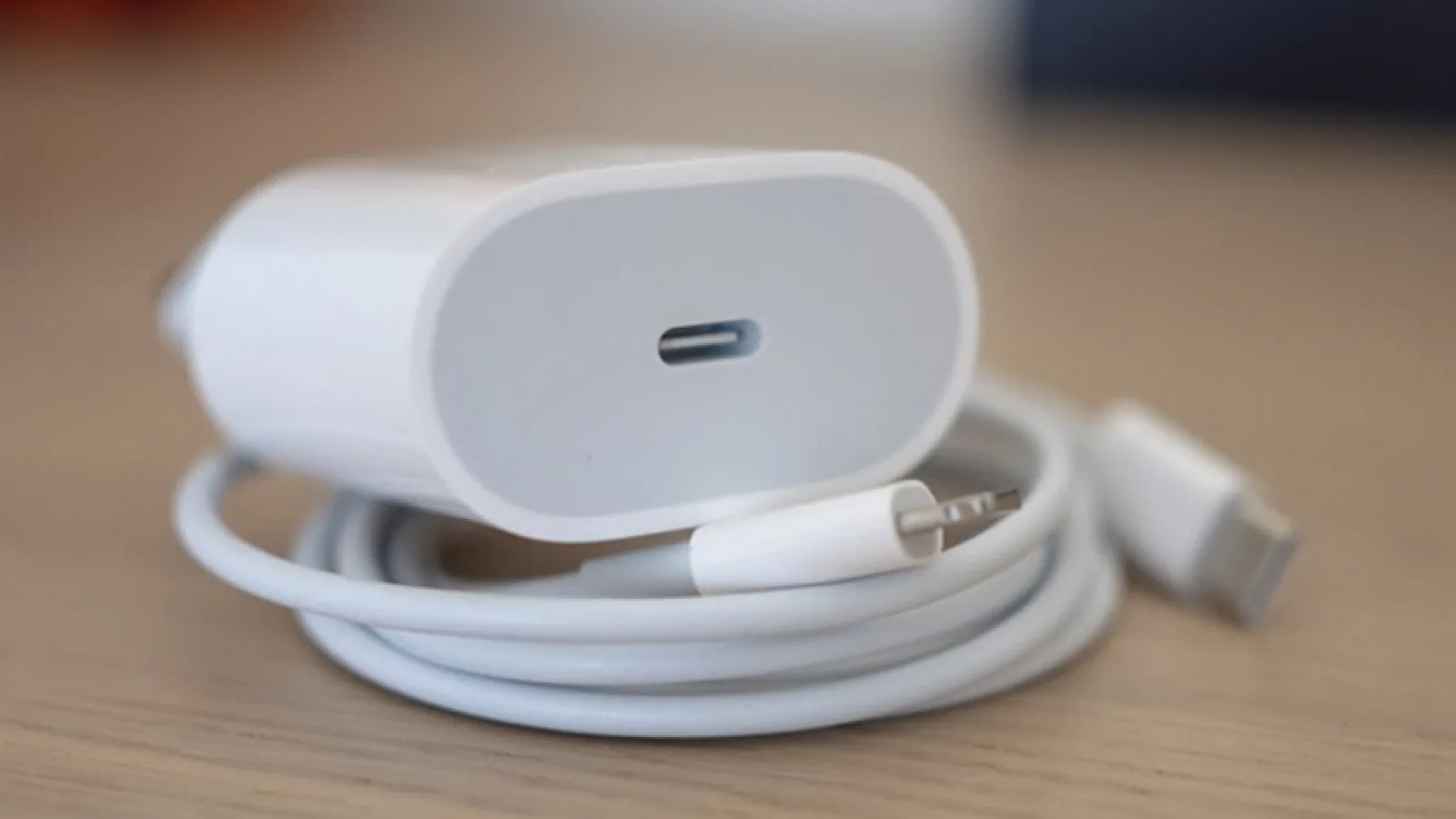 Ce a însemnat eliminarea încărcătorului din cutia lui iPhone 12 pentru mediu? Apple prezintă beneficiile din spatele acestei decizii