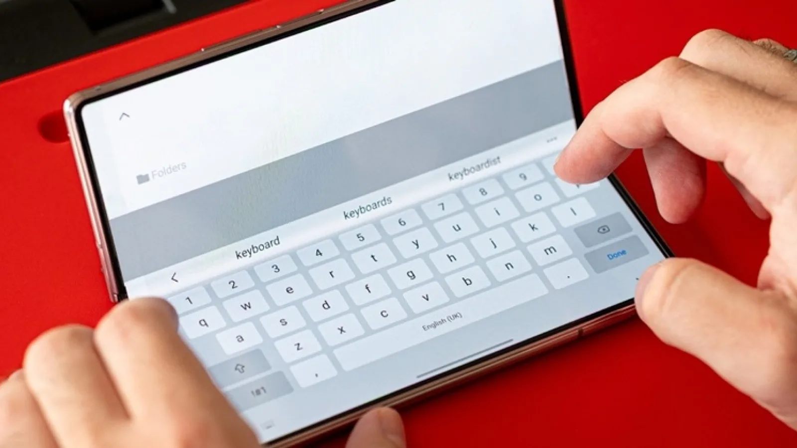 Samsung Galaxy Z Fold 3 va fi mai uşor, va avea procesor Snapdragon 888 şi o baterie mai mică