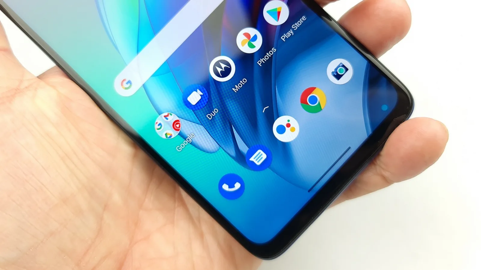 Motorola Moto G100: OS, UI, aplicaţii cu Ready For şi Android 11 ca vedete