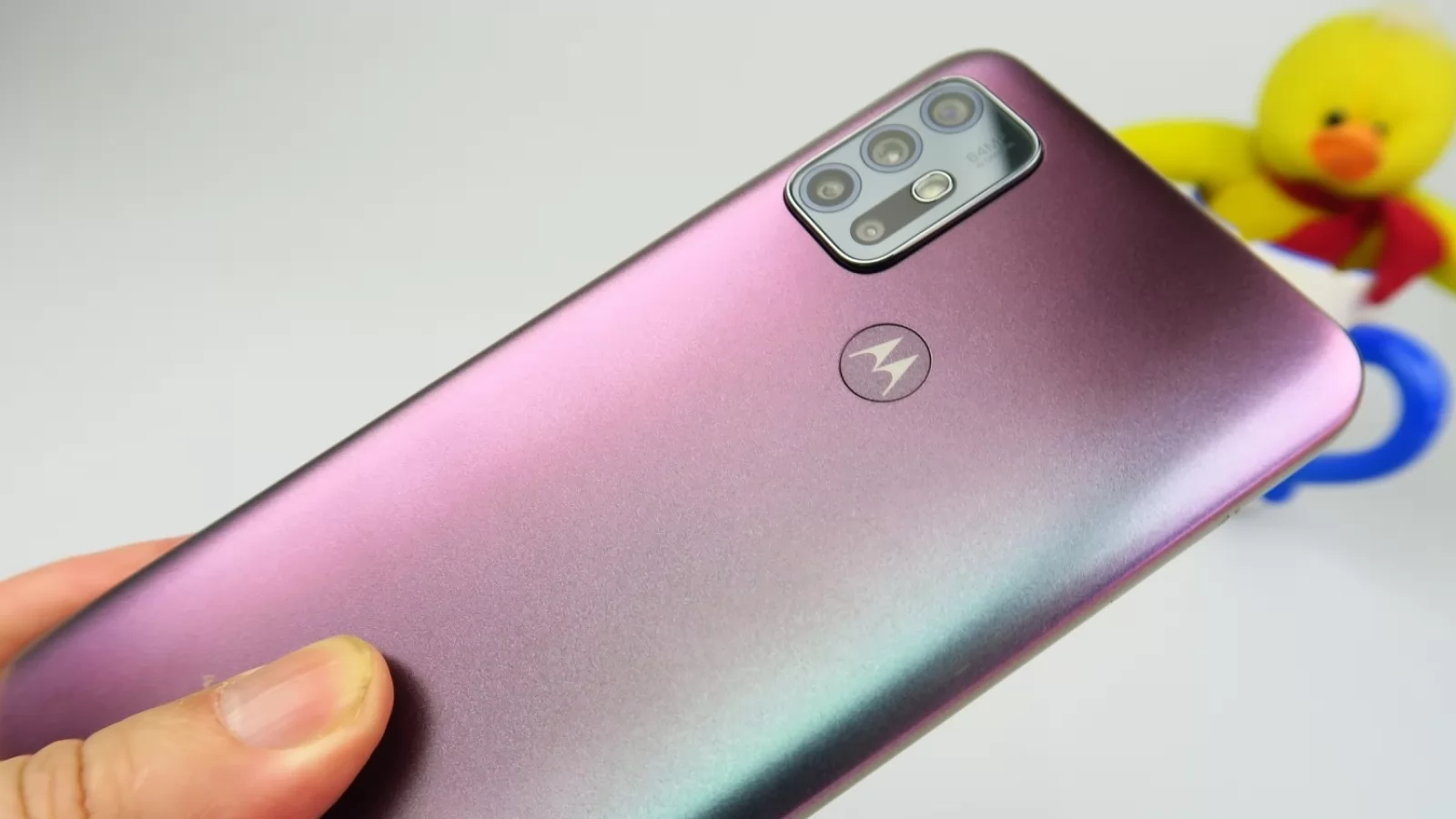 Turul Magazinelor #896: Moto G30 la cel mai bun preţ, camere supraveghere, GoPro 9 şi irigator oral la ofertă
