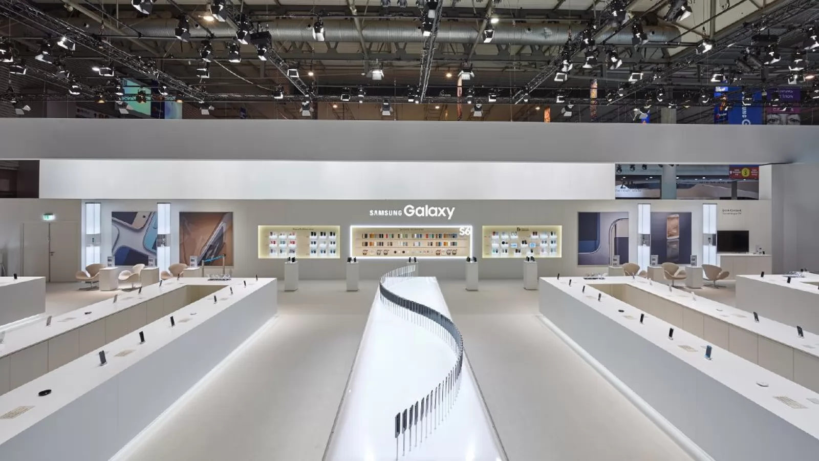 Târgul de tehnologie MWC 2021 Barcelona rămâne fără MVP-uri: Samsung nu va lua parte fizic la evenimentul din iulie
