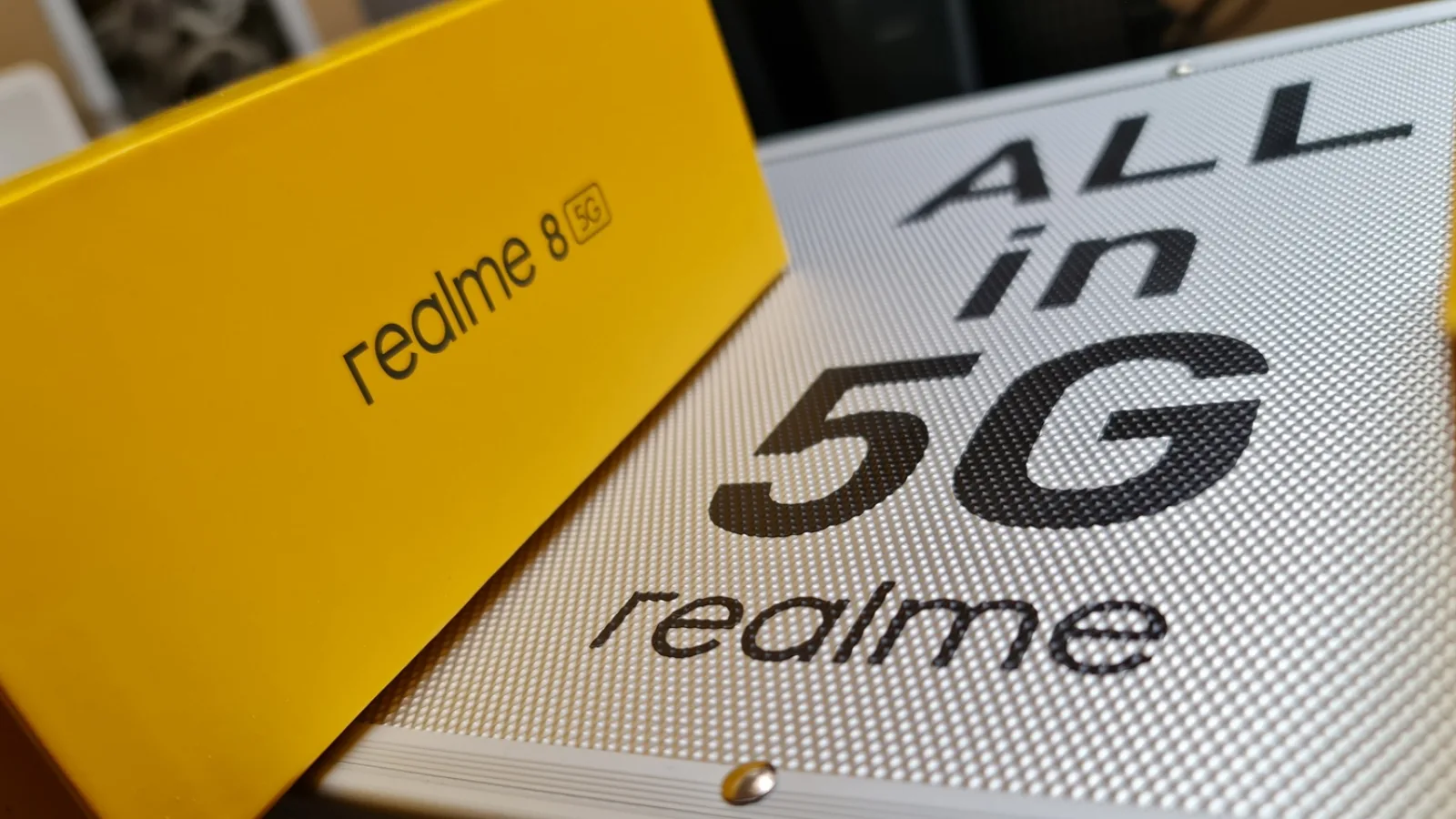 Poţi câştiga un telefon Realme 8 5G şi o pereche de căști wireless Realme; Iată condiţiile!