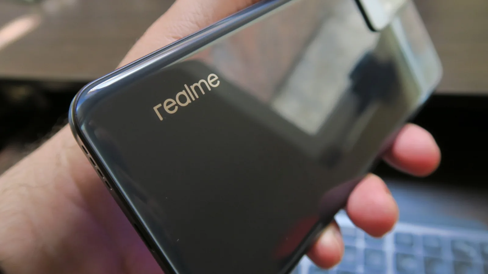 Realme 8 5G: Acustică mono, dar puternică mai ales la jocuri