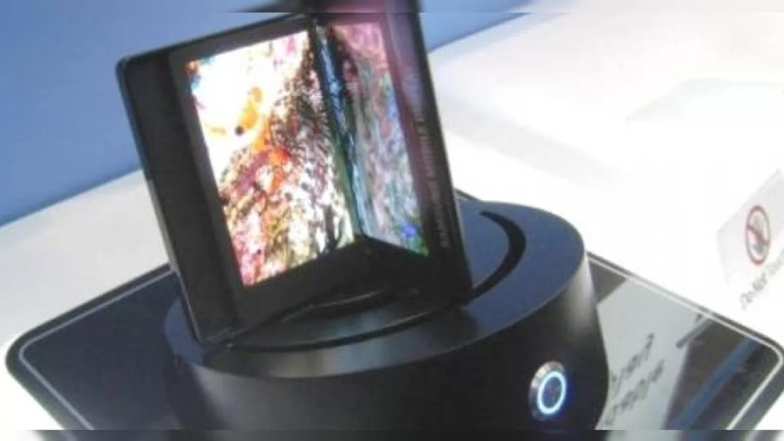 Samsung Galaxy Q, telefon cu ecran flexibil ar putea sosi la MWC 2013