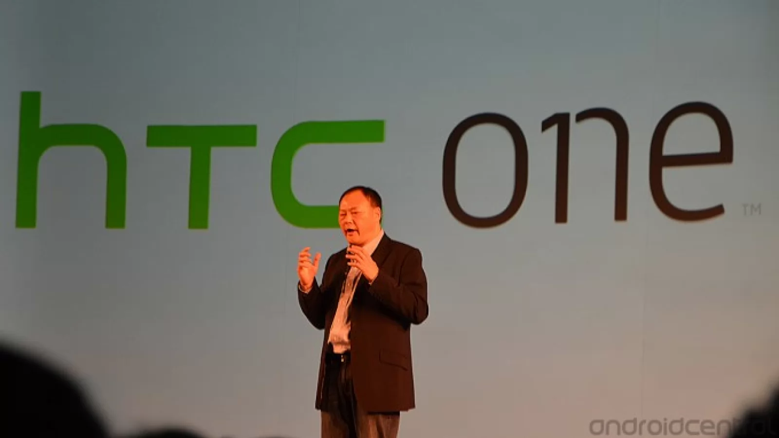 HTC M7 ar putea sosi pe piață sub numele de "HTC One", oricât de ciudat ar suna