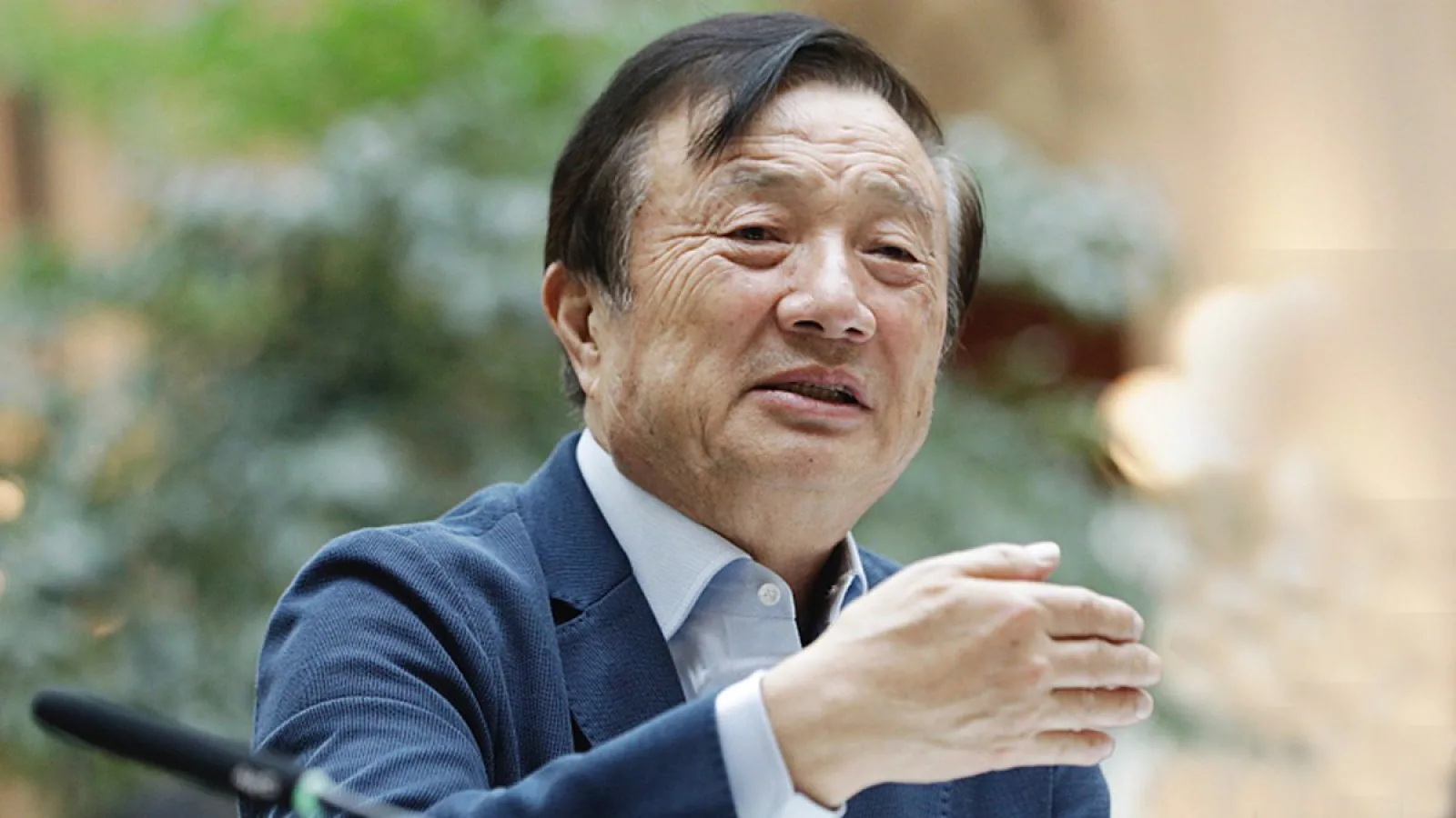 "Huawei ar trebui să se concentreze mai mult pe software", conform fondatorului său, Ren Zhengfei
