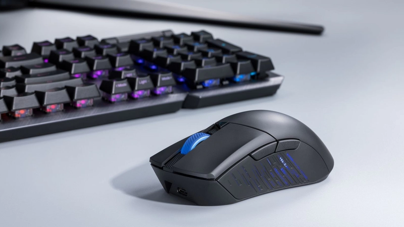 ASUS anunță lansarea tastaturii de gaming Claymore II şi a seriei de mouse-uri de gaming Gladius III