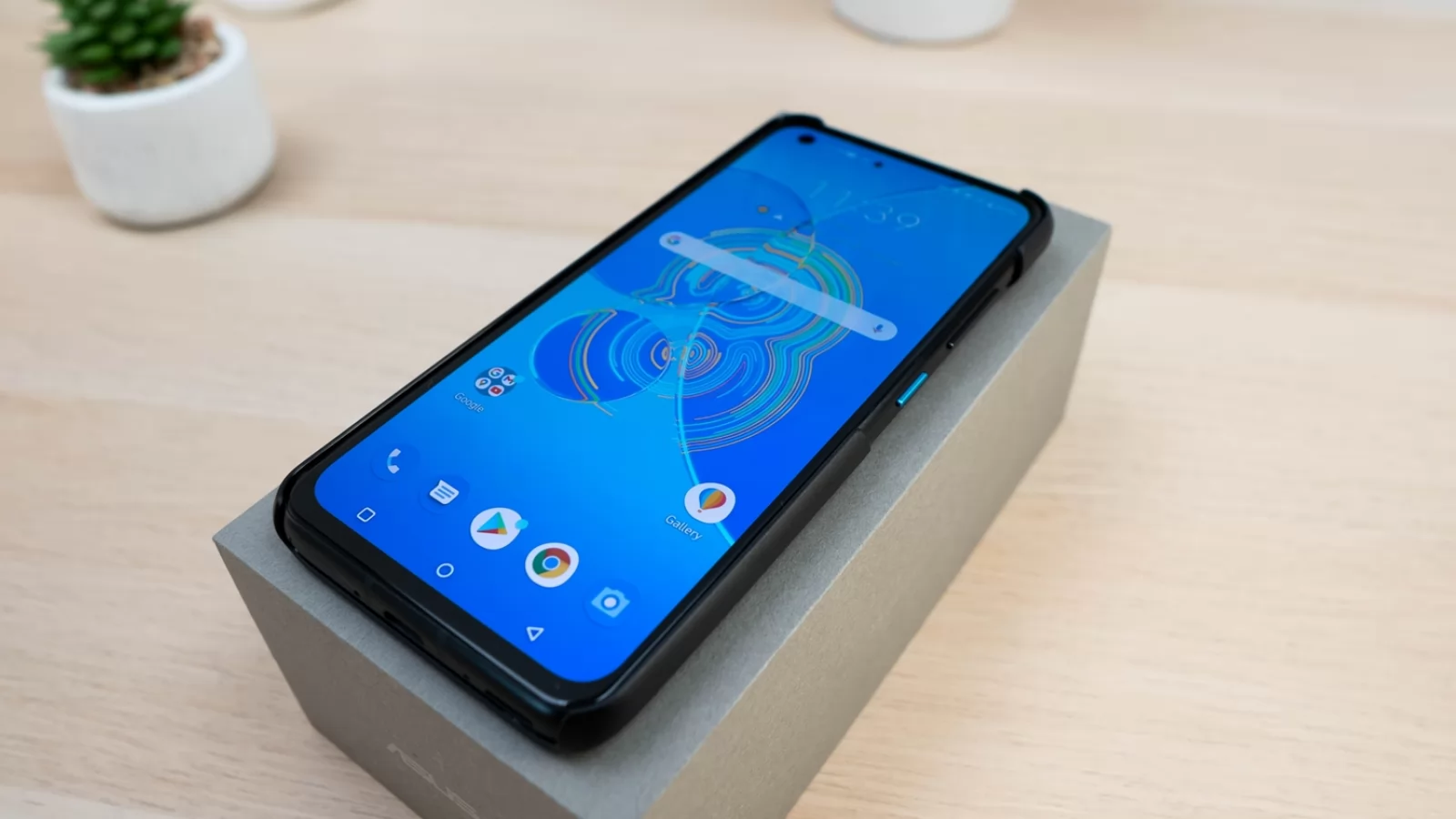 ASUS ZenFone 8: OS, UI, aplicaţii cu un Zen UI 8.0 care e cât mai neintruziv, dar personalizabil