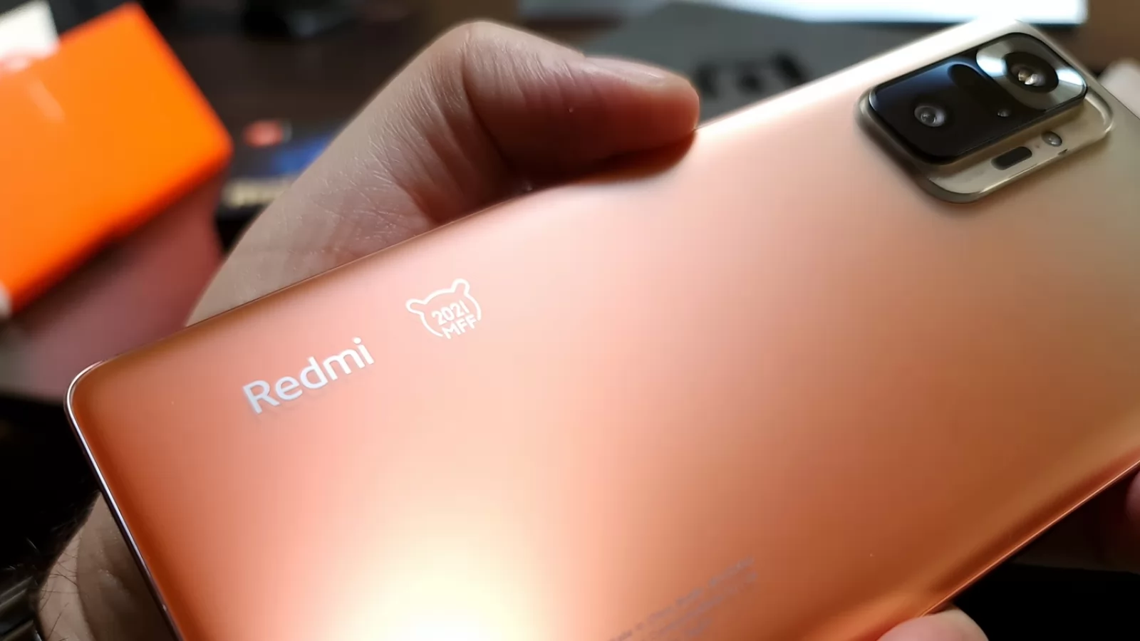Redmi Note 10 Pro: Design-ul pe care fanii îl doresc şi merită, fără mari obiecţii