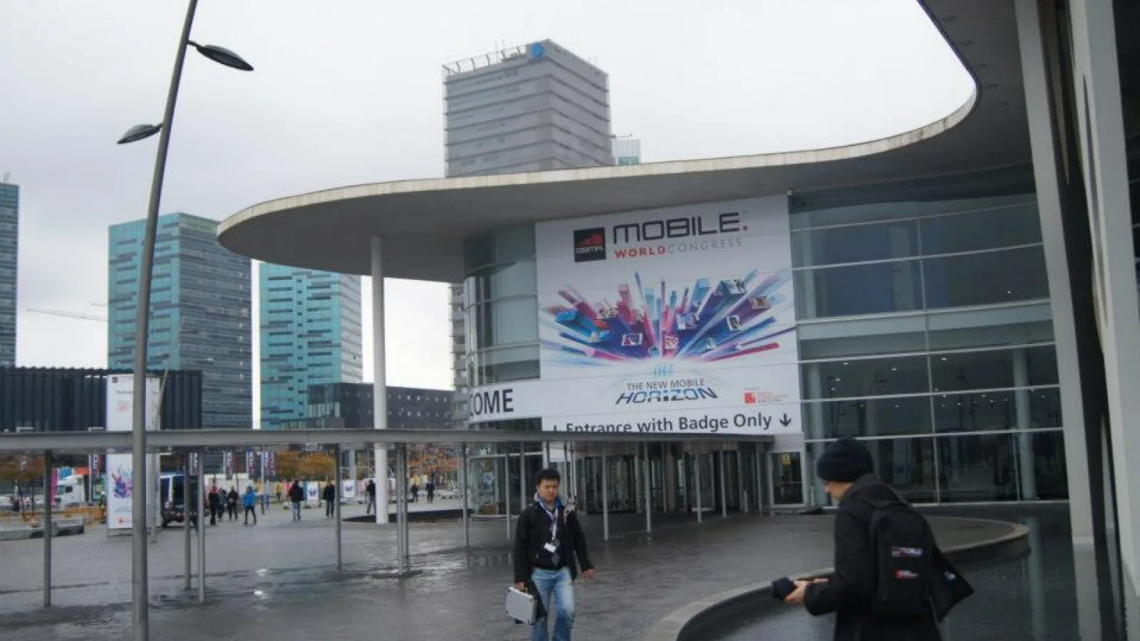 Pregătirile pentru MWC 2013 pe ultima sută de metri, călătoria spre Barcelona, primele impresii
