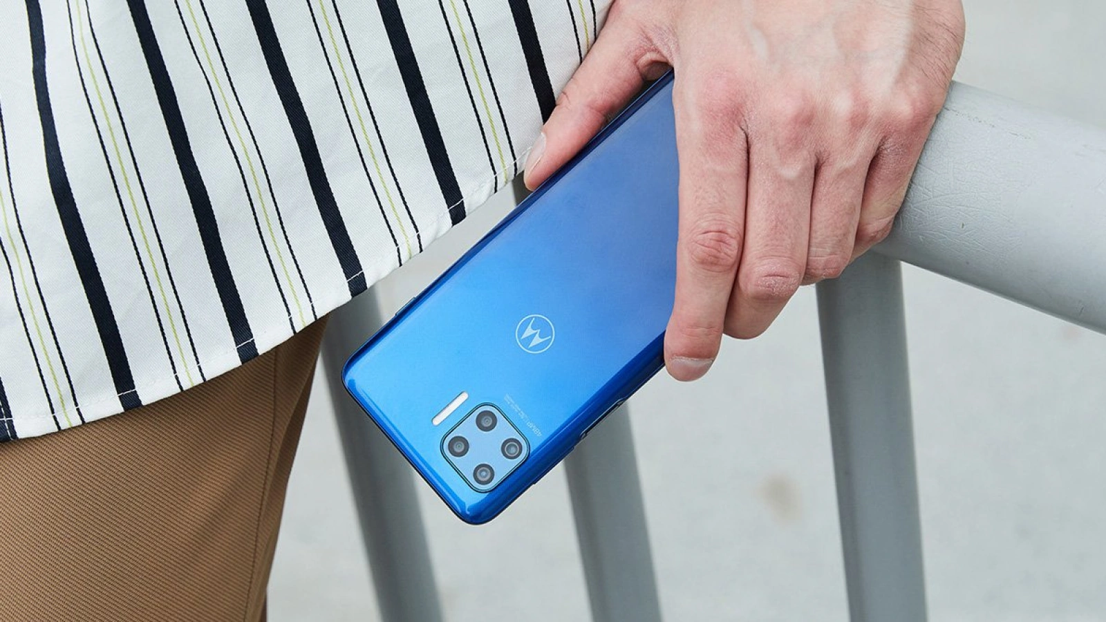 4 moduri în care Motorola schimbă viaţa consumatorilor prin telefoane 5G şi cum a început totul