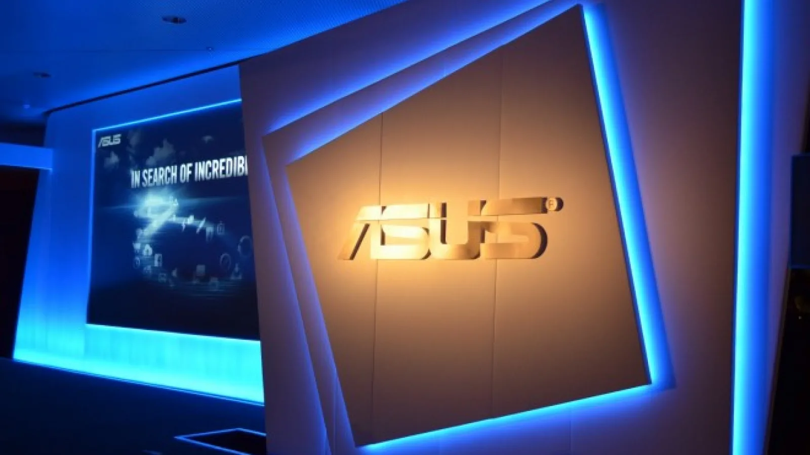 MWC 2013: Iată conferința completă ASUS de la MWC 2013 și debutul lui ASUS FonePad și PadFone Infinity (Video)