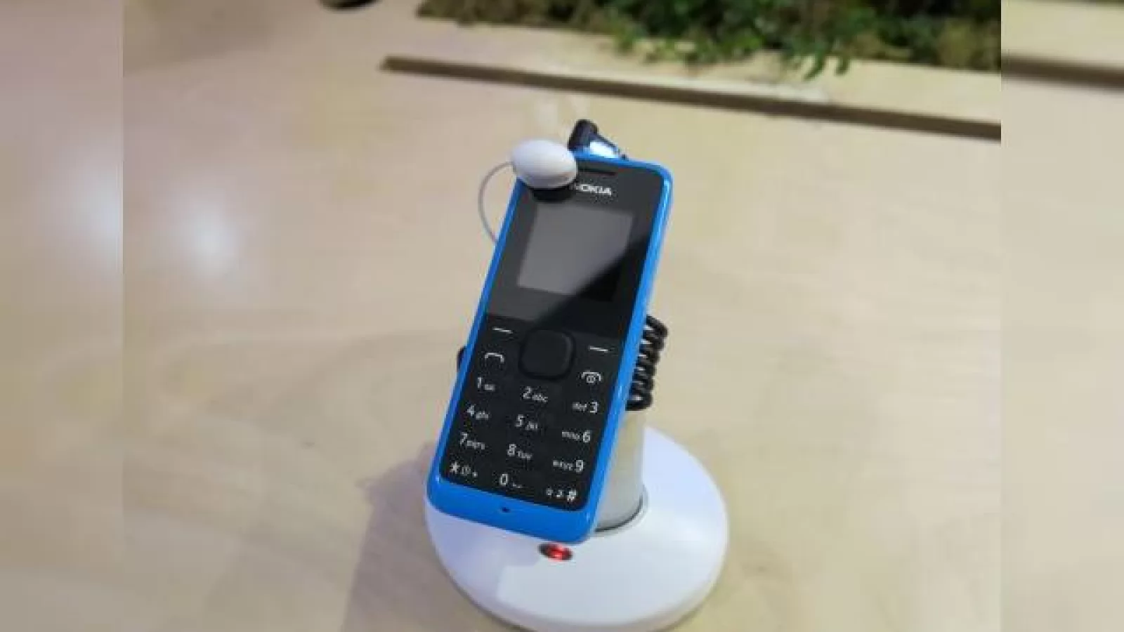 MWC 2013: Nokia 105 hands on, iată și un feature phone pe mâna Mobilissimo.ro În Barcelona! (Video)