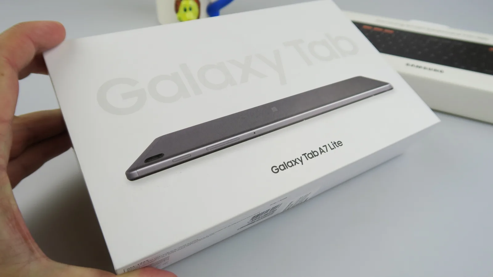 Samsung Galaxy Tab A7 Lite Unboxing (+ Smart Keyboard Trio 500): o combinaţie de dispozitive de buget pentru muncă şi şcoală