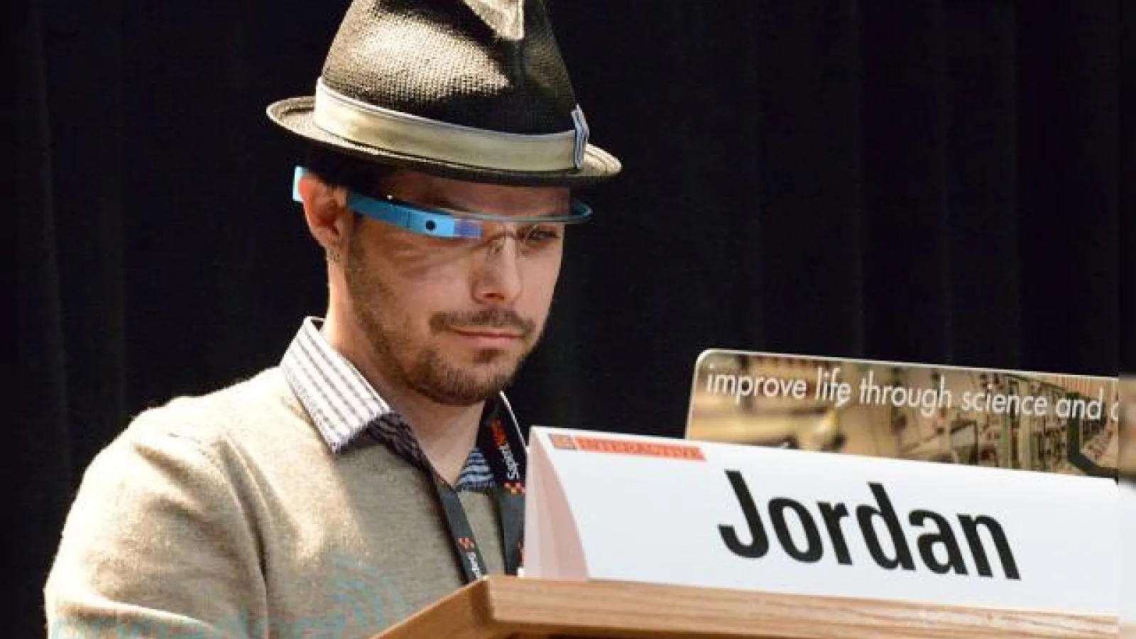Primele aplicații și funcții software ale lui Google Glass detaliate la SXSW 2013 (Video)