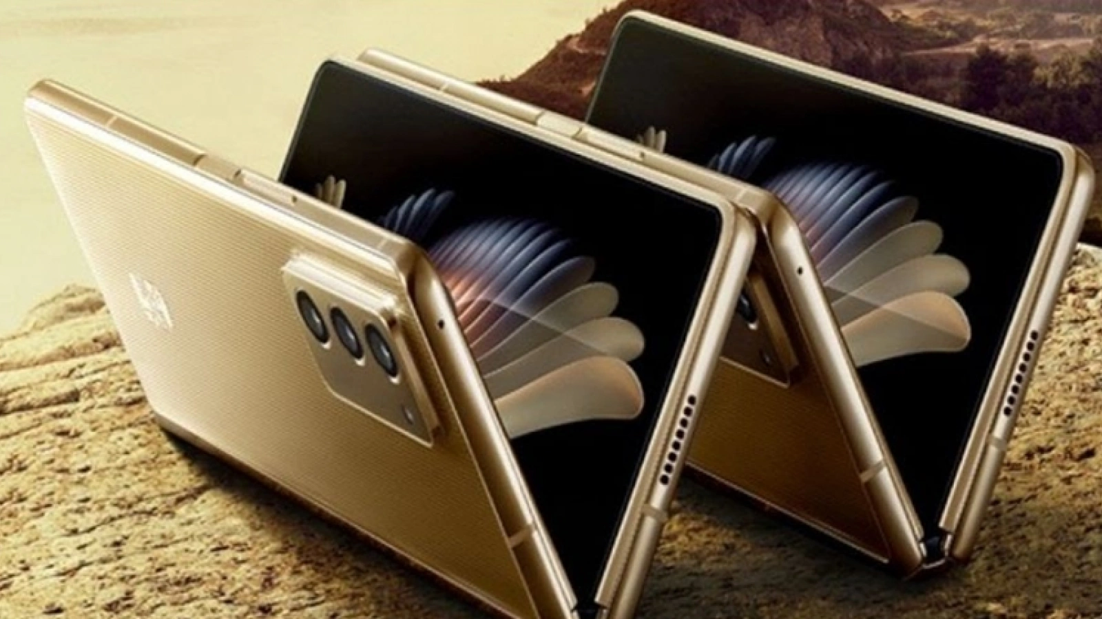 Samsung Galaxy Z Fold 3 apare pe web în varianta chineză W22 5G