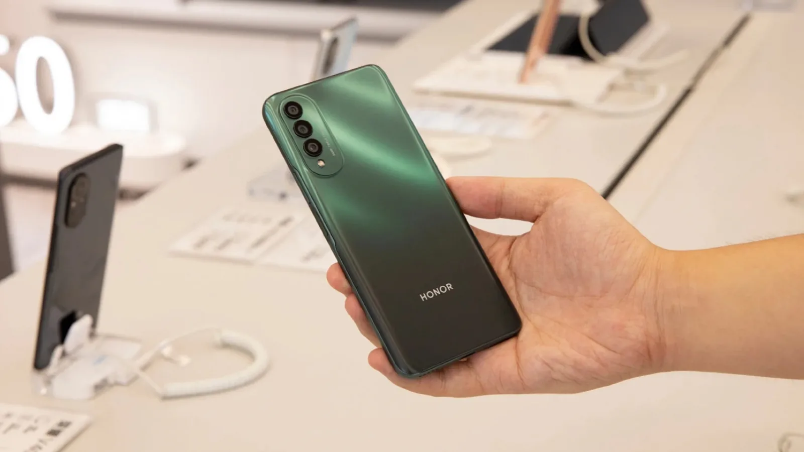 Honor X20 SE își face apariția în imagini hands-on; Designul este dezvăluit, lansarea se apropie