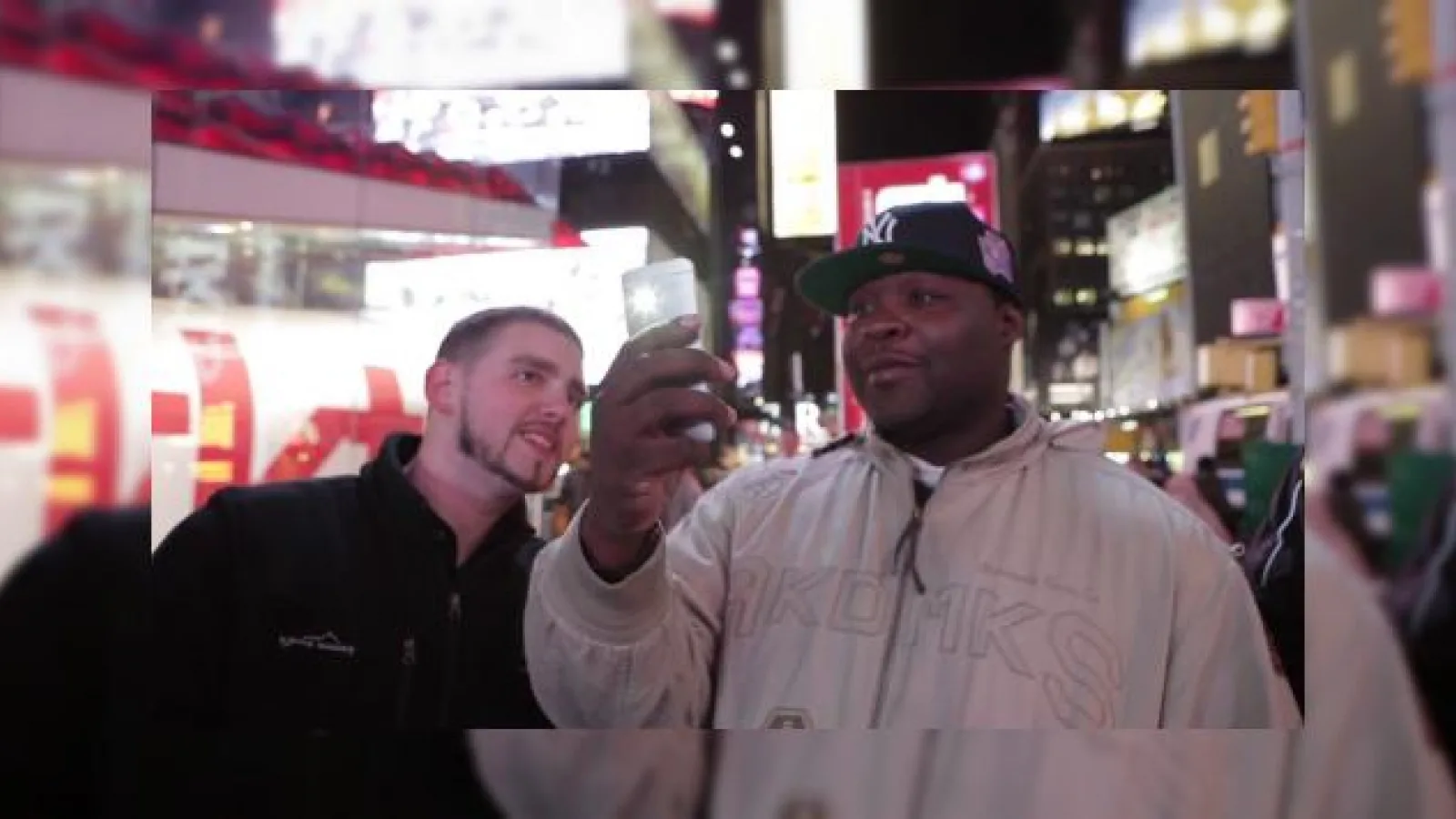 HTC Video: One strică lansarea lui Samsung Galaxy S4, cucerește New York-ul