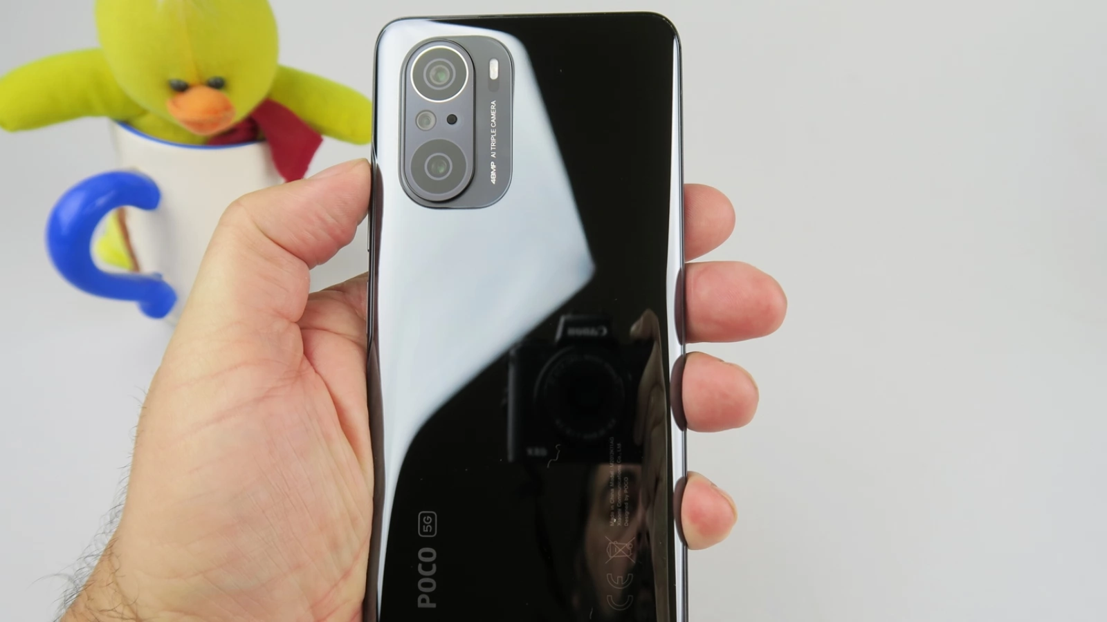POCO F3: Hardware cu câteva plusuri faţă de POCO X3, minus la baterie