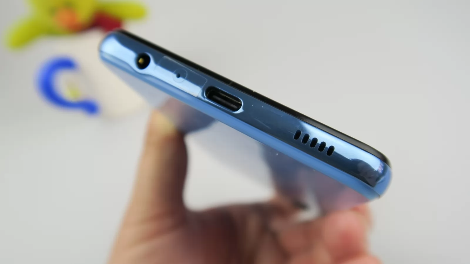 Samsung Galaxy A32 5G: Acustica propune volum ridicat, extra bas, mai puţine înalte