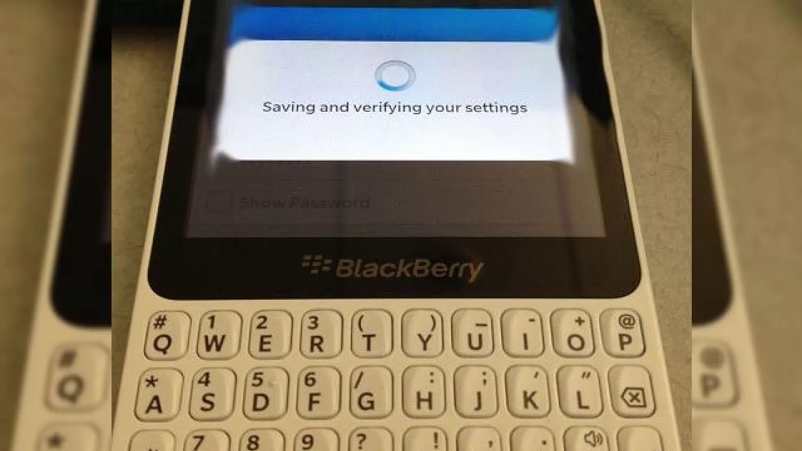 Avem și BlackBerry Seria R; Iată cum arată viitorul midrange!