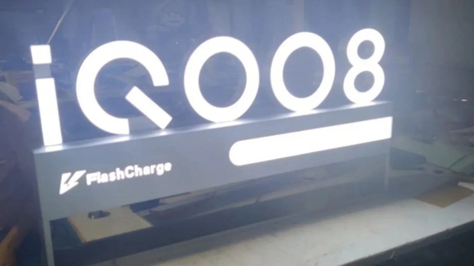 Vivo iQOO 8 ar sosi cu suport pentru încărcarea rapidă la 160W! Aflăm și alte detalii înainte de lansare