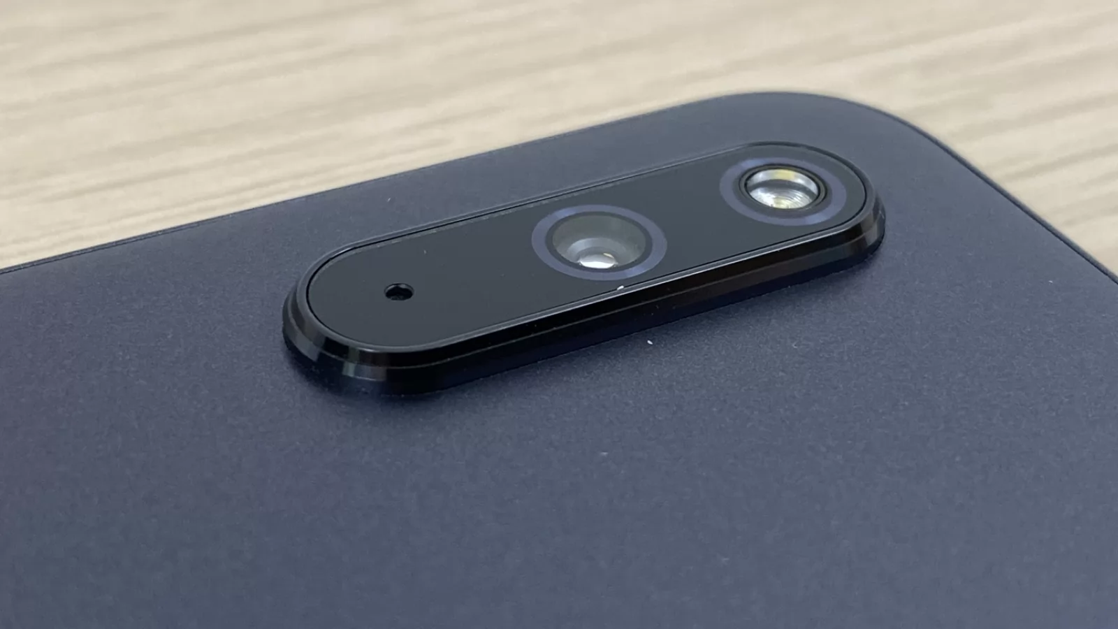 Huawei MatePad 11: Camera de telefon midrange cu filmare 4K bună