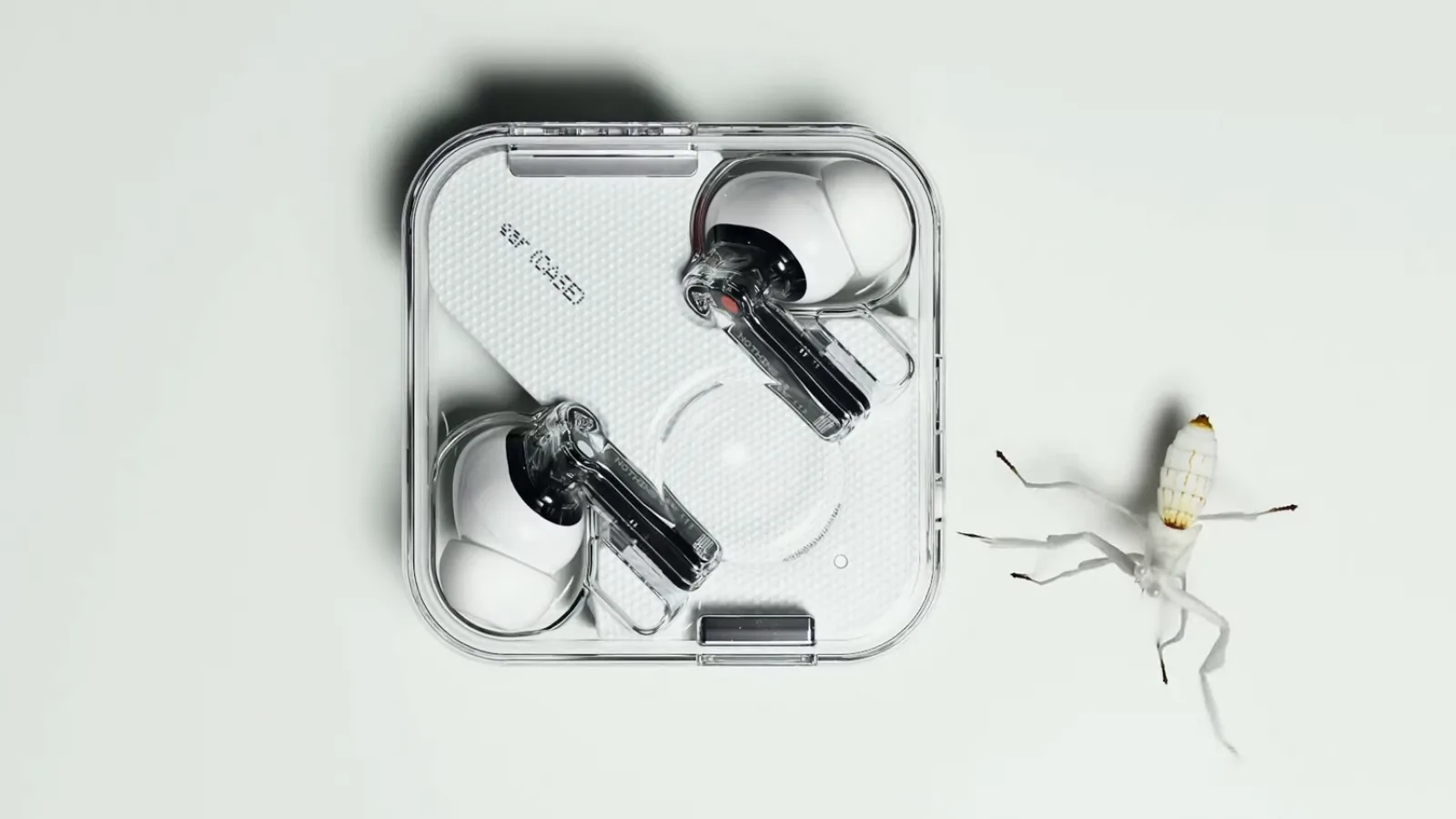 Nothing ear (1) au debutat oficial! Căști wireless cu sistem ANC avansat, autonomie generoasă și design unic