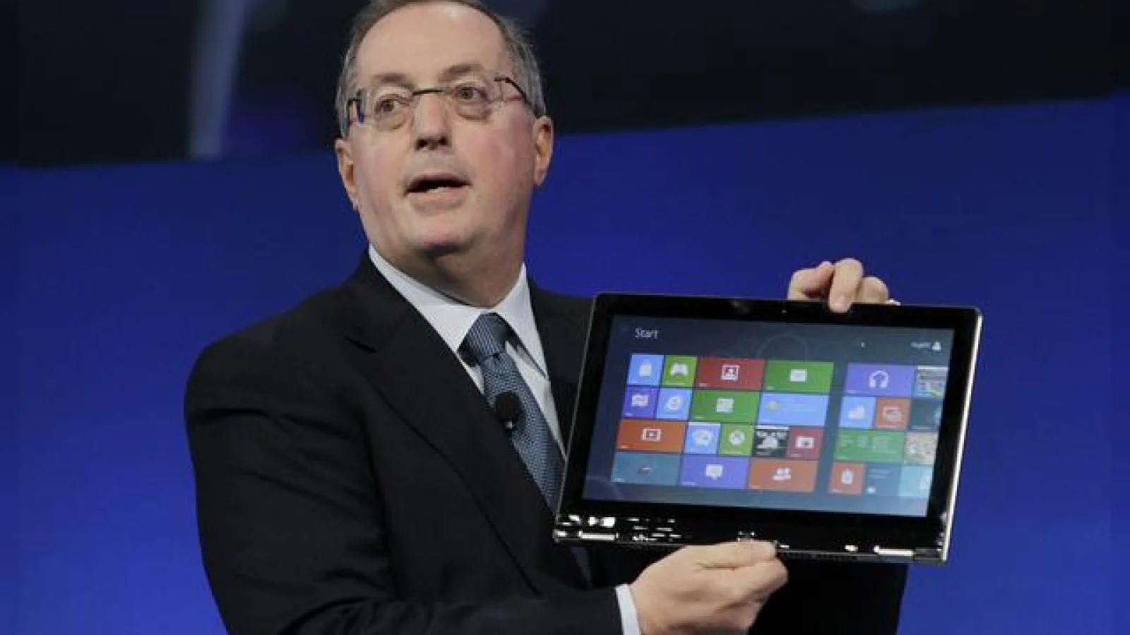 CEO-ul Intel anunță că pe viitor vor exista și tablete Windows 8 cu preț accesibil
