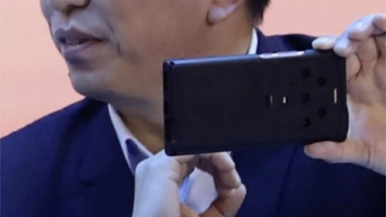 Honor Magic 3 are o cameră penta cu 3 senzori de 64 MP, îşi dezvăluie specificaţiile în AnTuTu şi GeekBench