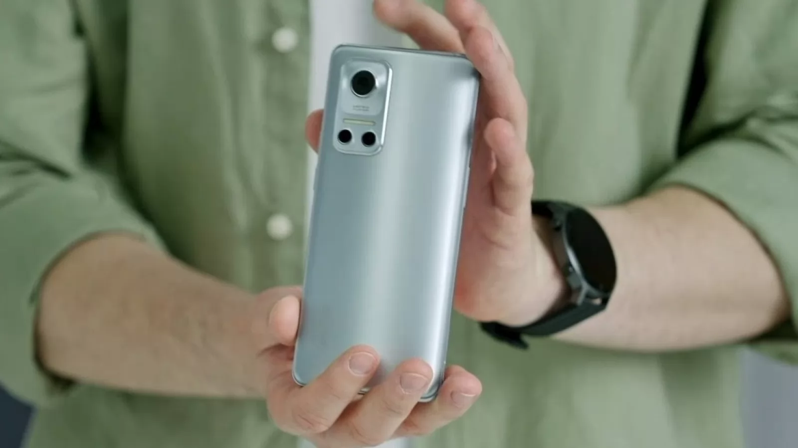 Realme GT Flash îşi dezvăluie specificaţiile oficiale: va avea două camere de 50 MP