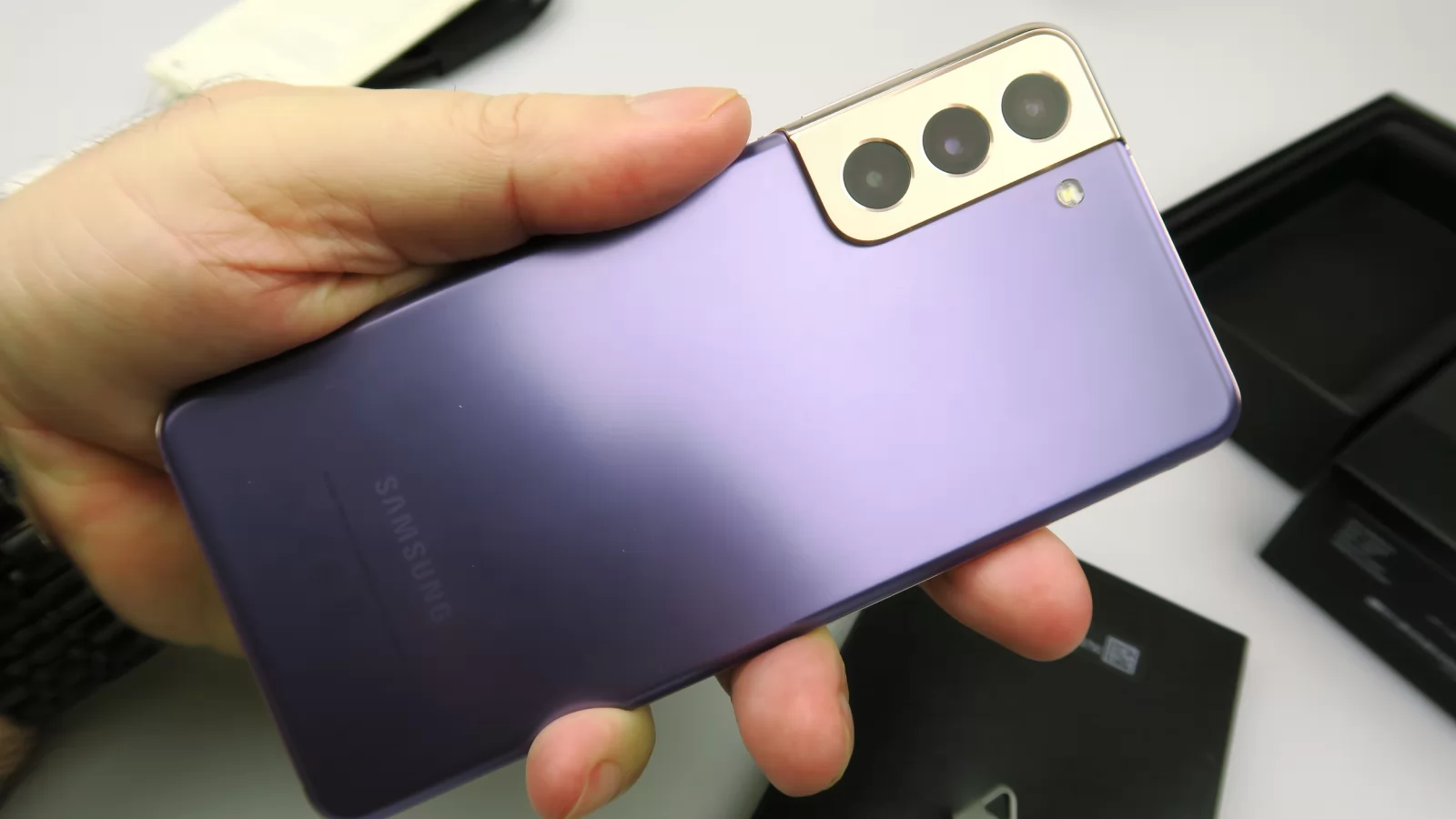 Divizia mobilă Samsung intră într-un proces de revizuire internă după vânzările slabe înregistrate de seria Galaxy S21