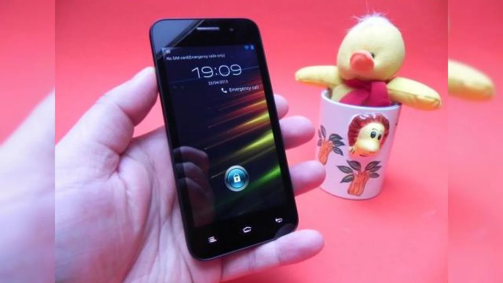 Review Allview P5 Quad: design bun, software excelent, un dual SIM care livrează (Video)