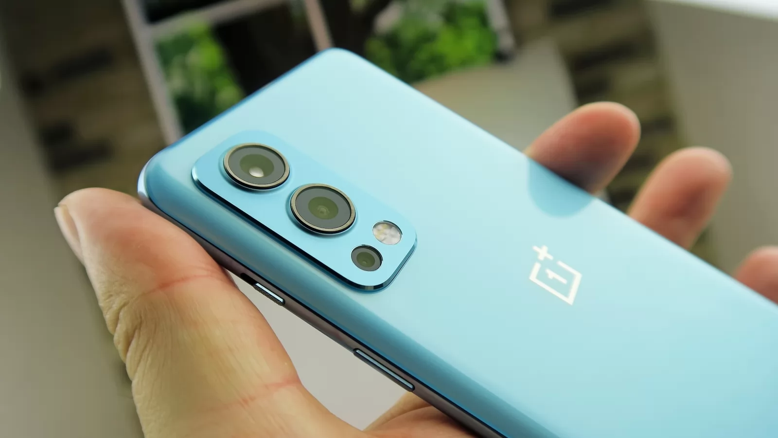 Un nou update software ajunge pe OnePlus Nord 2 5G, cu și mai multe îmbunătățiri pentru camera foto