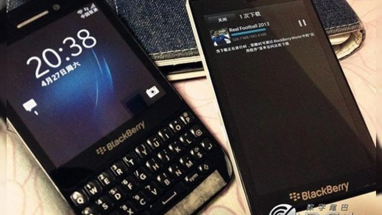 O altă imagine cu BlackBerry R10, de data aceasta acompaniată de o listă de specificații