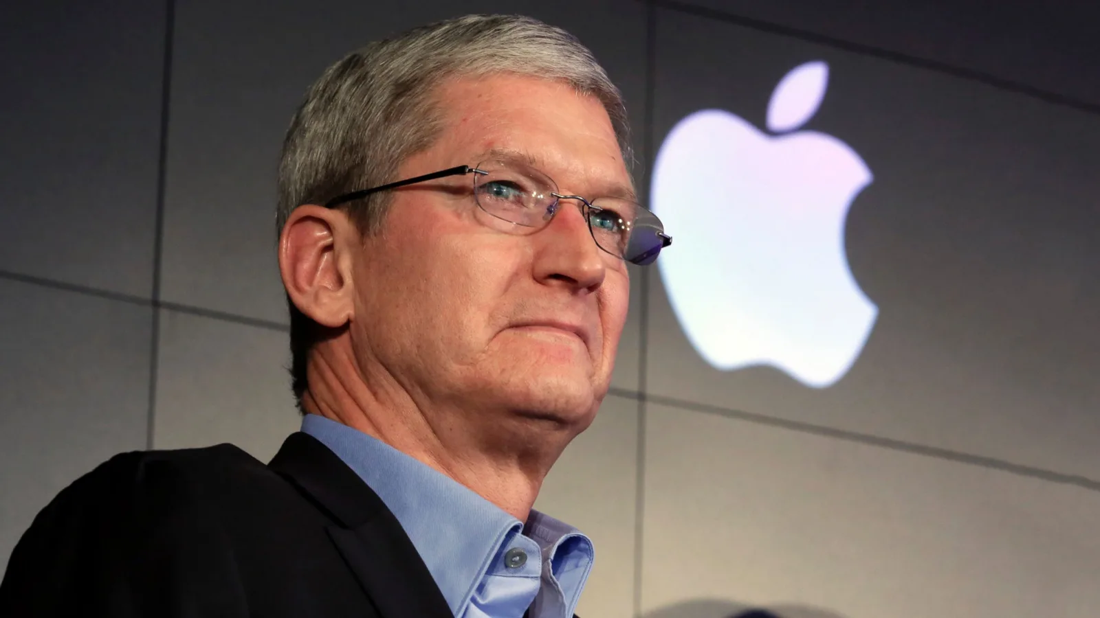 Tim Cook la bilanţ după 10 ani în poziţia de CEO Apple: o mână de fier, o minte lucidă, axată pe profit (Editorial)