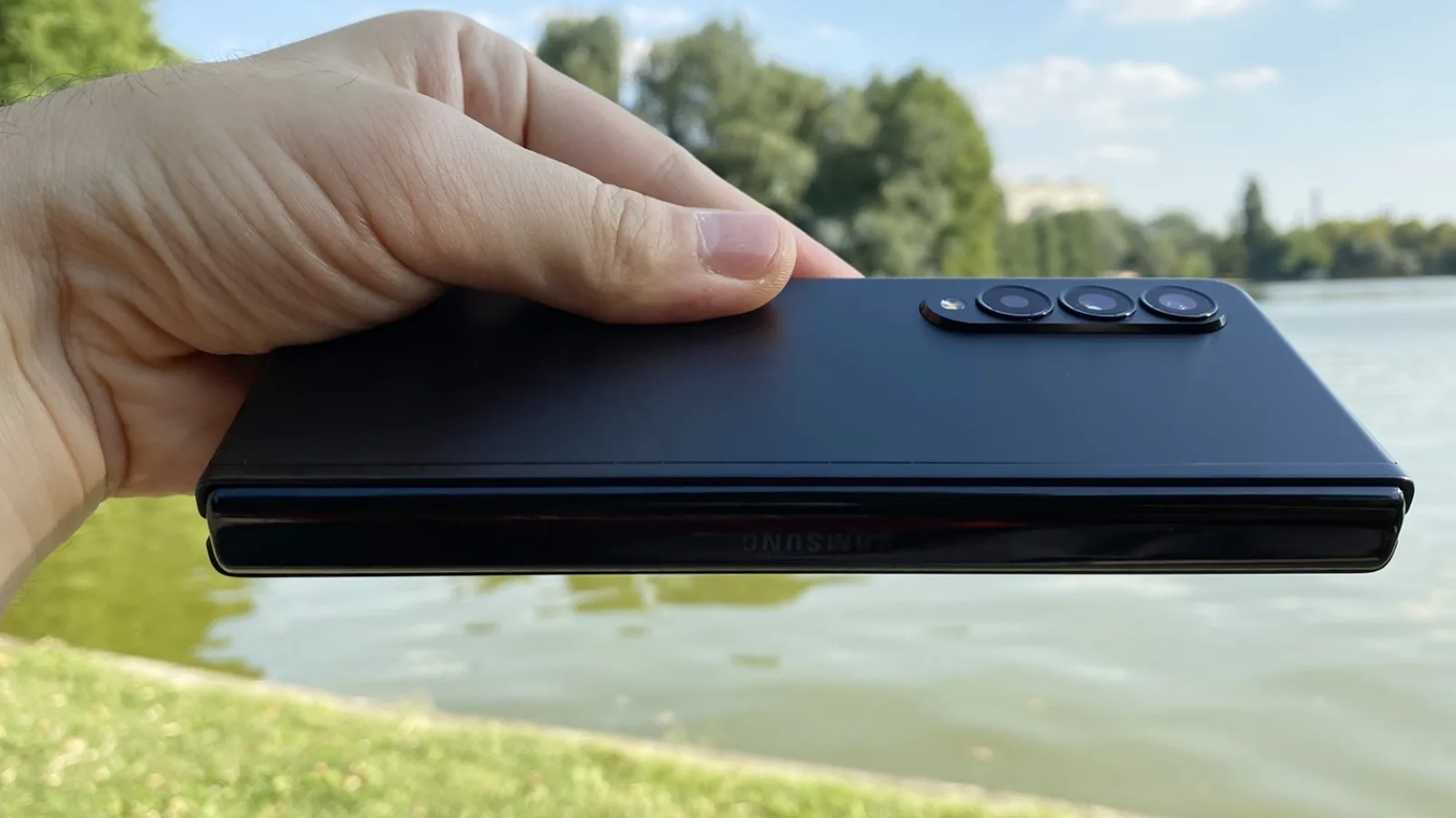 Samsung Galaxy Z Fold 3 5G: Hardware de Z Fold 2 + 15% şi 4 mari upgrade-uri