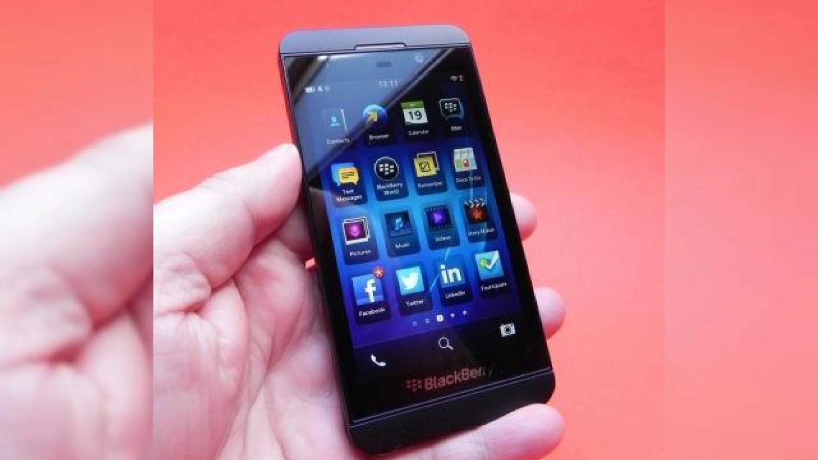 Review BlackBerry Z10: un Început foarte promițător pentru BB 10 OS, cameră deloc rea (Video)