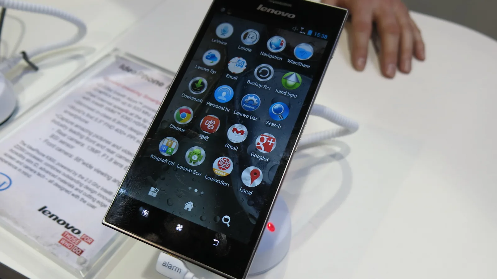 Lenovo K900 a fost lansat În China, de la vară și În Europa