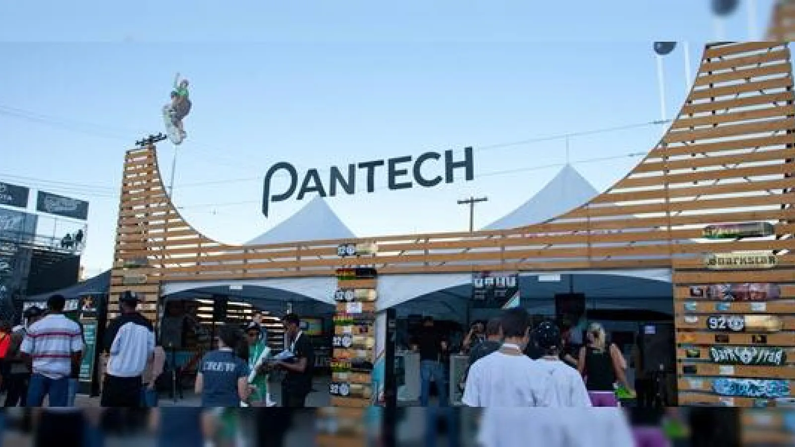 Samsung cumpăra o cotă de 10% din producătorul Pantech