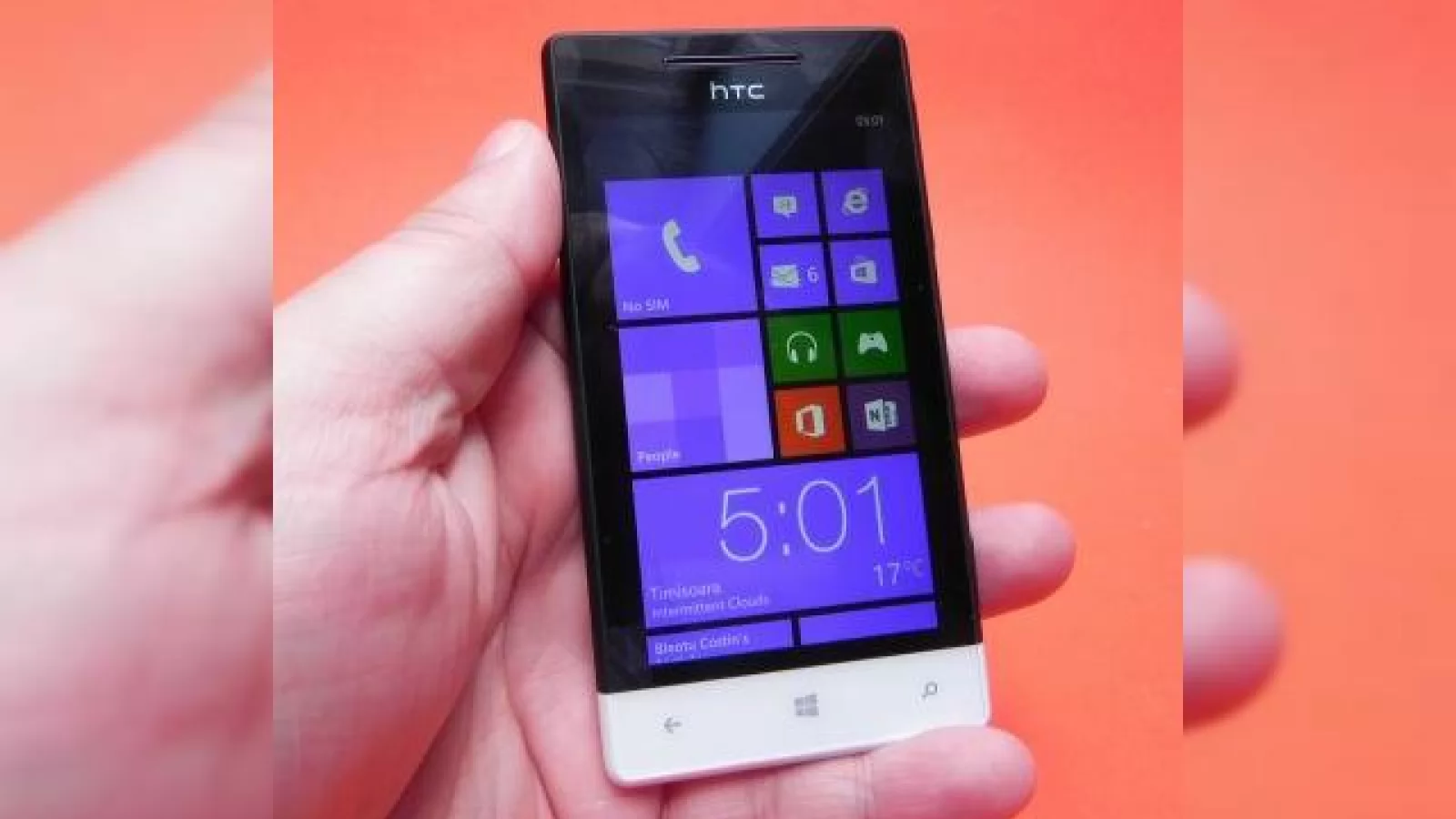 Review HTC Windows Phone 8S: design plăcut, calitate audio și câteva defecte esențiale (Video)