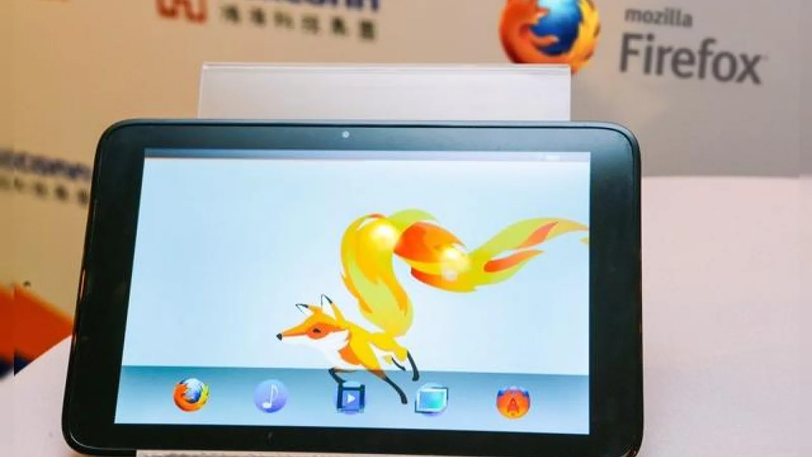 Foxconn anunță prima tabletă Firefox OS dintr-o serie de 5 viitoare dispozitive În colaborare cu Mozilla (Video)