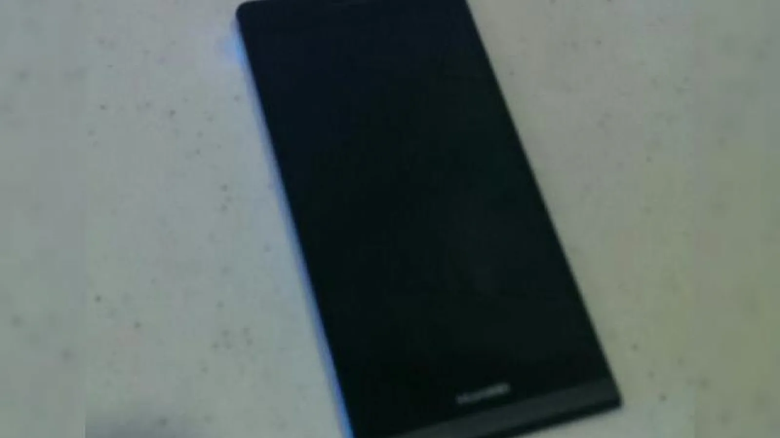 Huawei Ascend P6, telefon ultrasubtire și elegant apare Într-o galerie detaliată; Costă doar 330 de dolari!