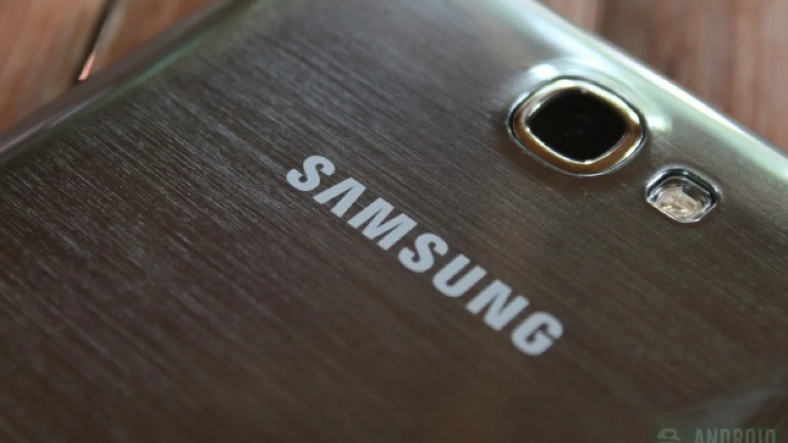 Samsung Galaxy S4 Plus?! O versiune cu Snapdragon 800 a lui S4 descoperită În benchmarkul AnTutu!