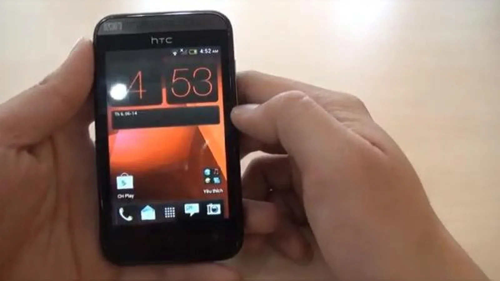 HTC Desire 200, urmaș pentru Desire C surprins Într-un clip hands on (Video)