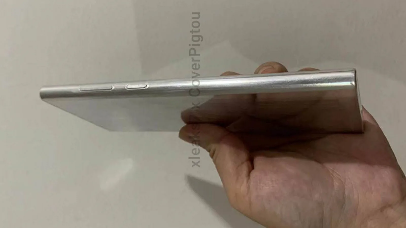 Samsung Galaxy S22 Ultra apare în primele machete; Iată particularităţile sale de design + Video