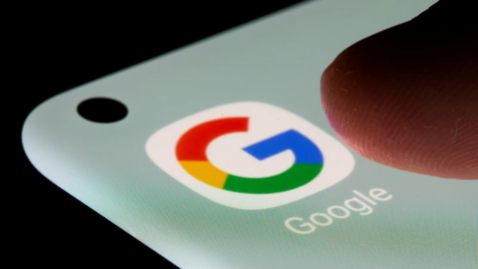 Google include funcția de derulare continuă pentru rezultatele Search afișate pe mobil; Dispare butonul "Vedeți mai multe"