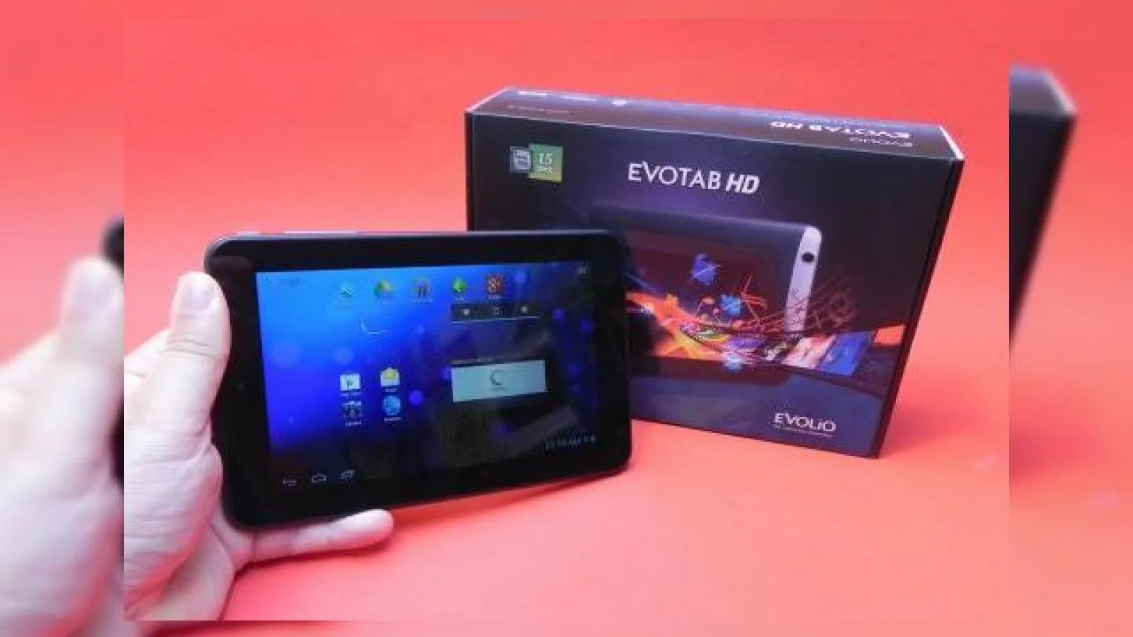 Evolio Evotab HD unboxing: tabletă cu design plăcut, cutie elegantă (Video)
