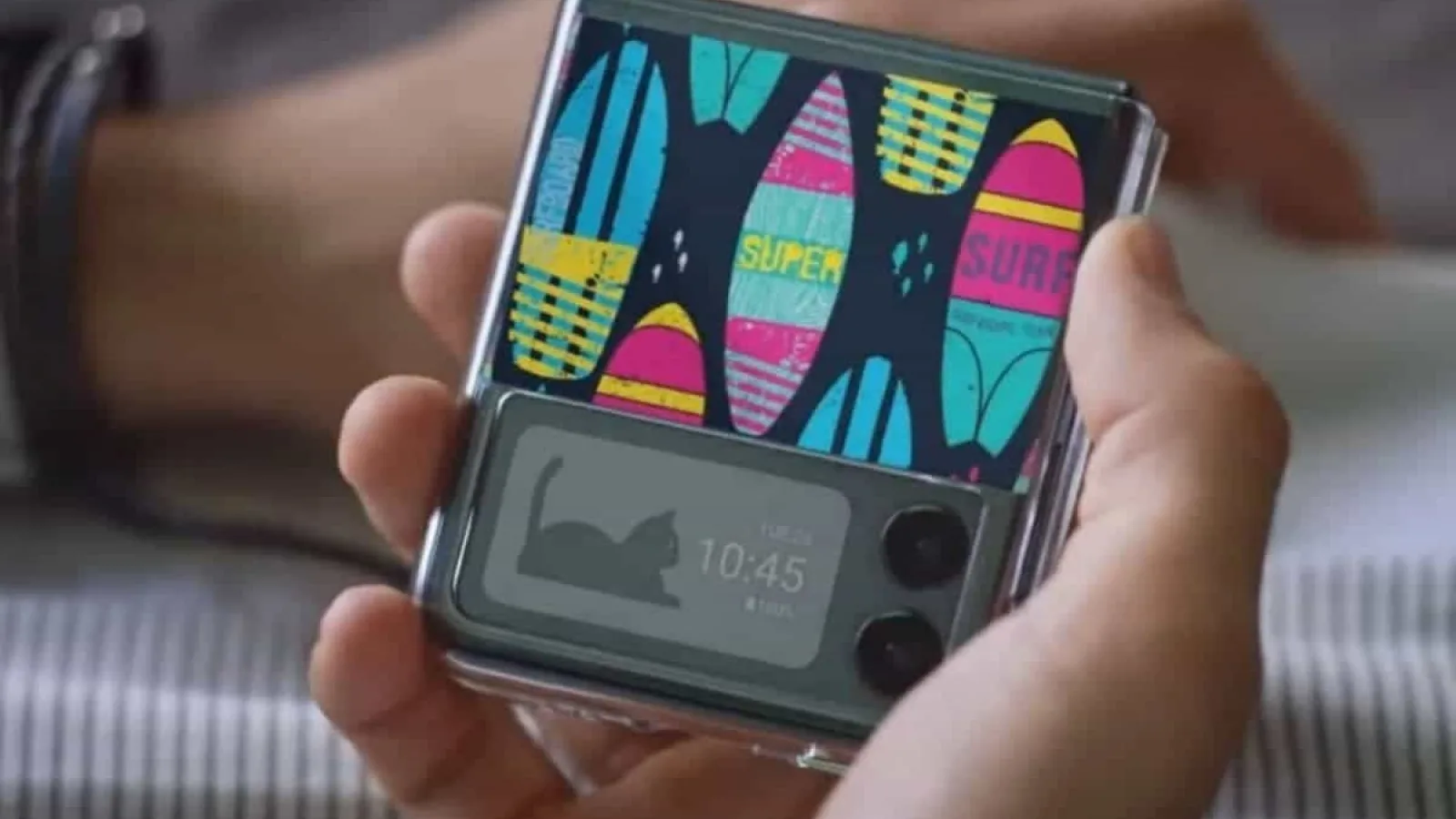 Samsung îţi permite să personalizezi Galaxy Z Flip 3 şi Watch 4 cu noile Bespoke Edition