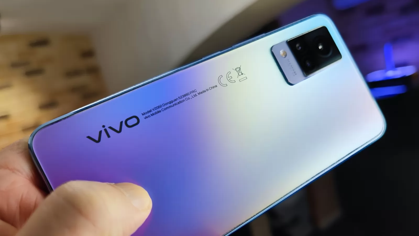 vivo V21 5G: Hardware de selfie phone şi ceva mai mult de atât